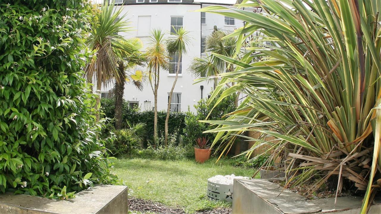 Burlington Palace Eastbourne Seafront Villa With Garden. Eksteriør billede